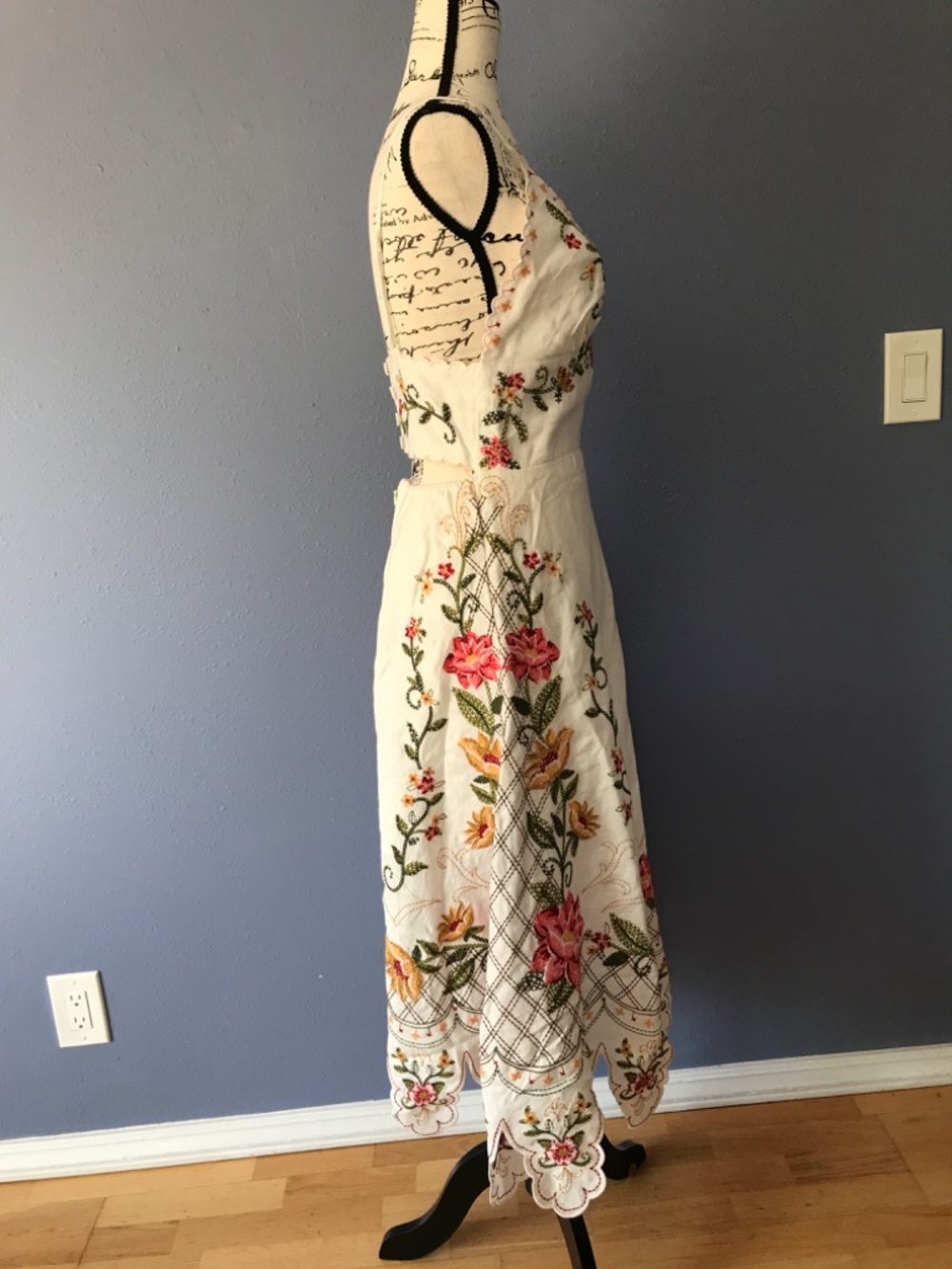 Embroidered Farm Rio Midi Dress Size S - Picture 4 of 16